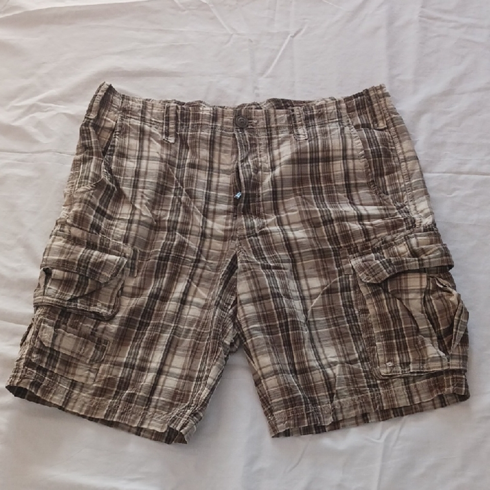Eddie Bauer Men's Tan Plaid Cargo Shorts